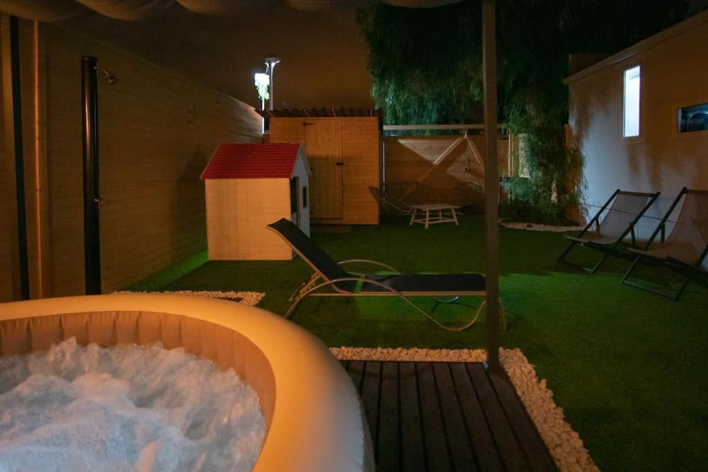 Private Paradise On Cozy Campsite, Jacuzzi, Netflix 라스 가예타스 외부 사진